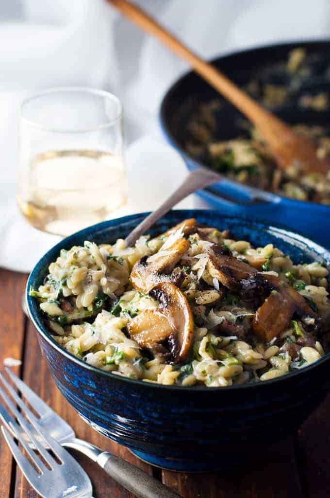 Spinach & Mushroom Creamy Orzo (Risoni) - all made in one pan, so creamy (but no cream!) . A fabulous meat free meal!