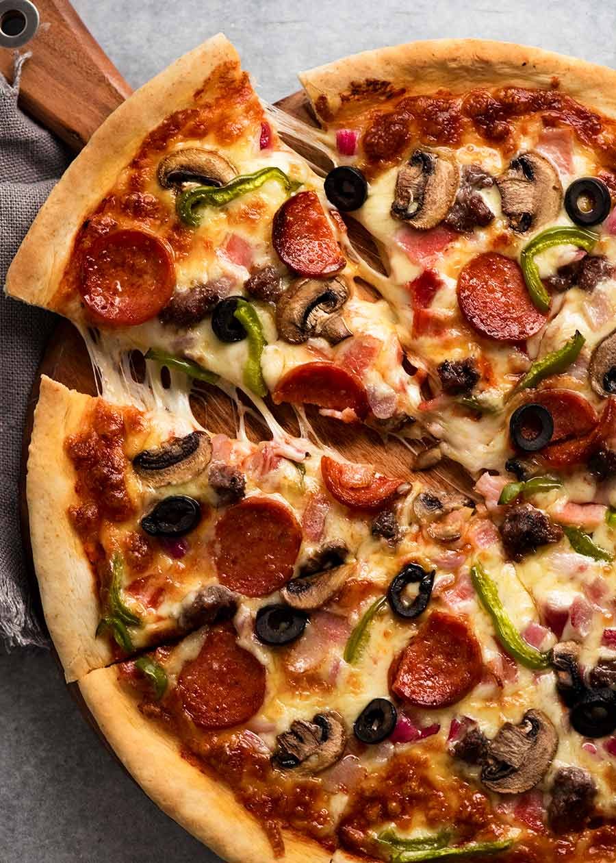 Overhead photo of supreme No Yeast Pizza
